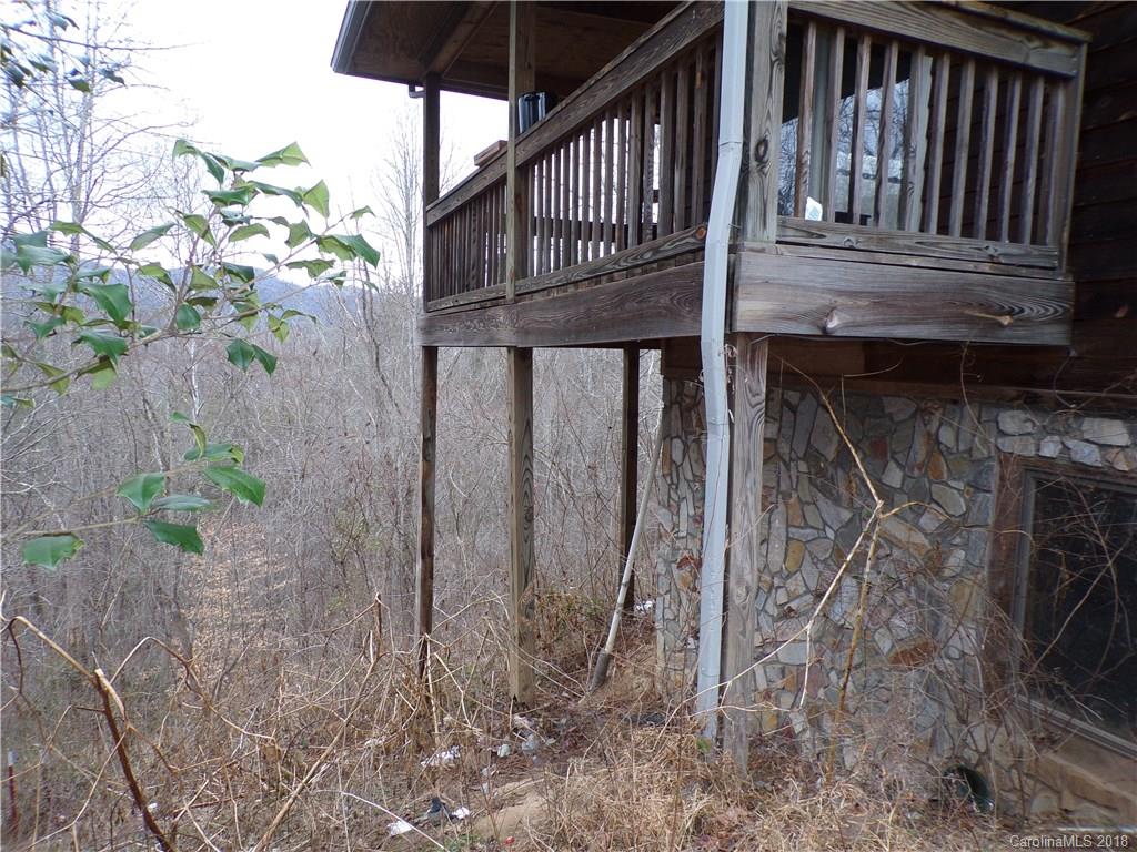 185 Mountain Mission Road Clyde, NC 28721 - Photo 4 of 23 a view of entryway