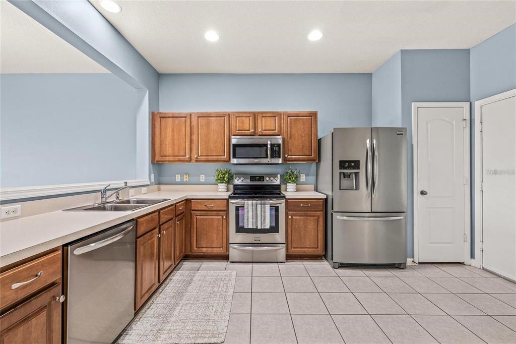 4879 Pond Ridge Drive Riverview, FL 33578 - Photo 11 of 57 Gallery Image 11