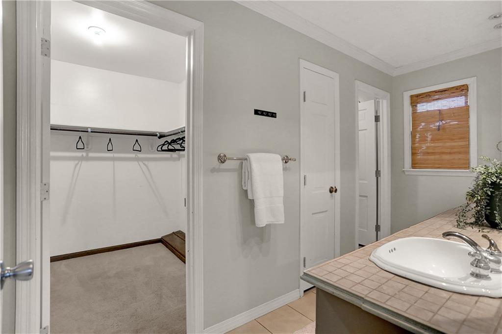 5354 Roxbury Road Indianapolis, IN 46226 - Photo 28 of 60 Gallery Image 28