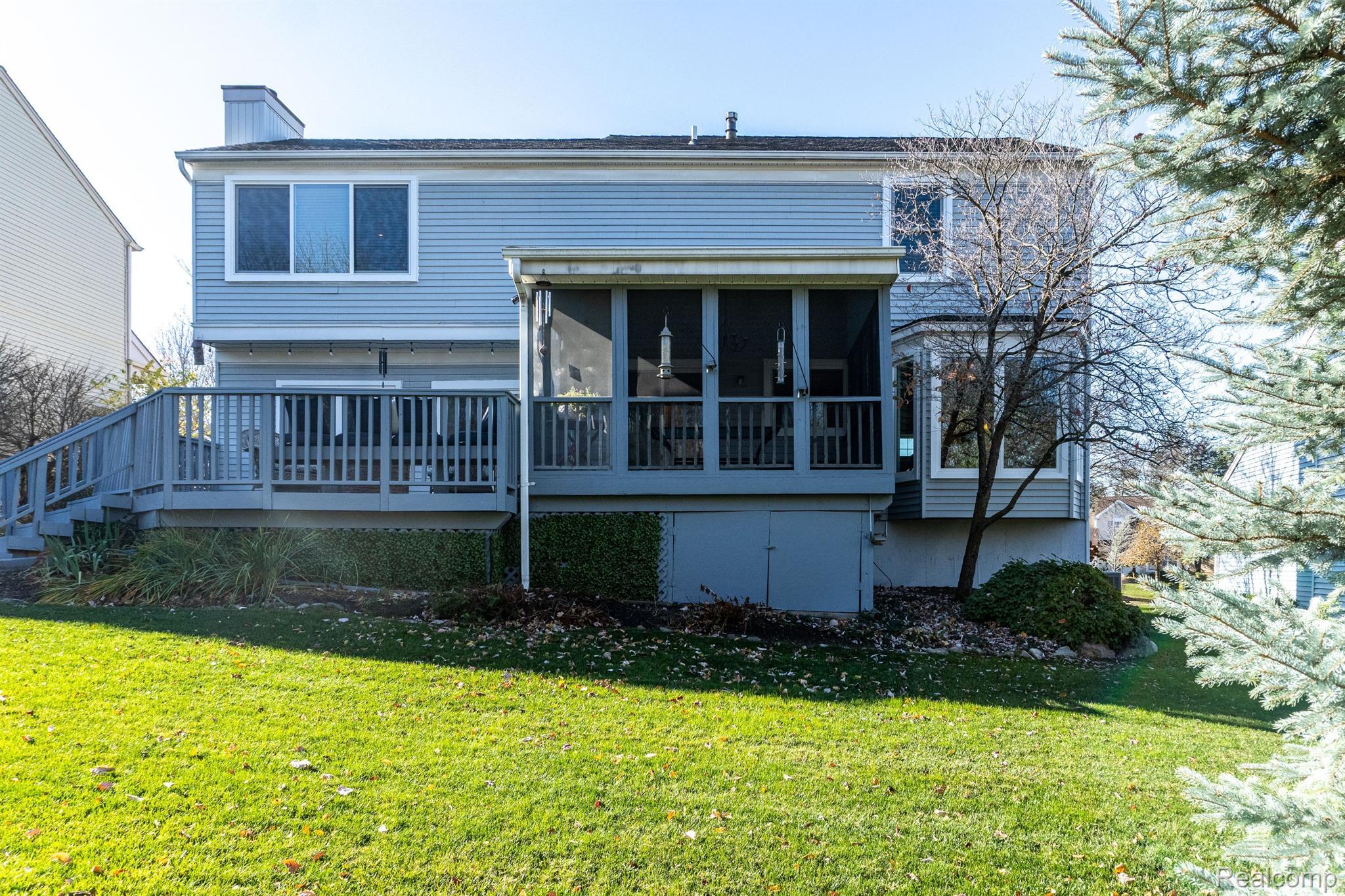 579 Bolinger Street Rochester, MI 48307 - Photo 2 of 50