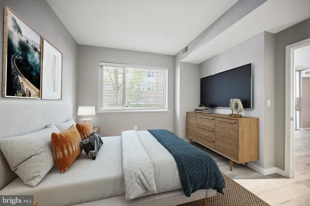 $689,990 | 1300 13th Street Northwest, Unit 108, Washington, DC 20005