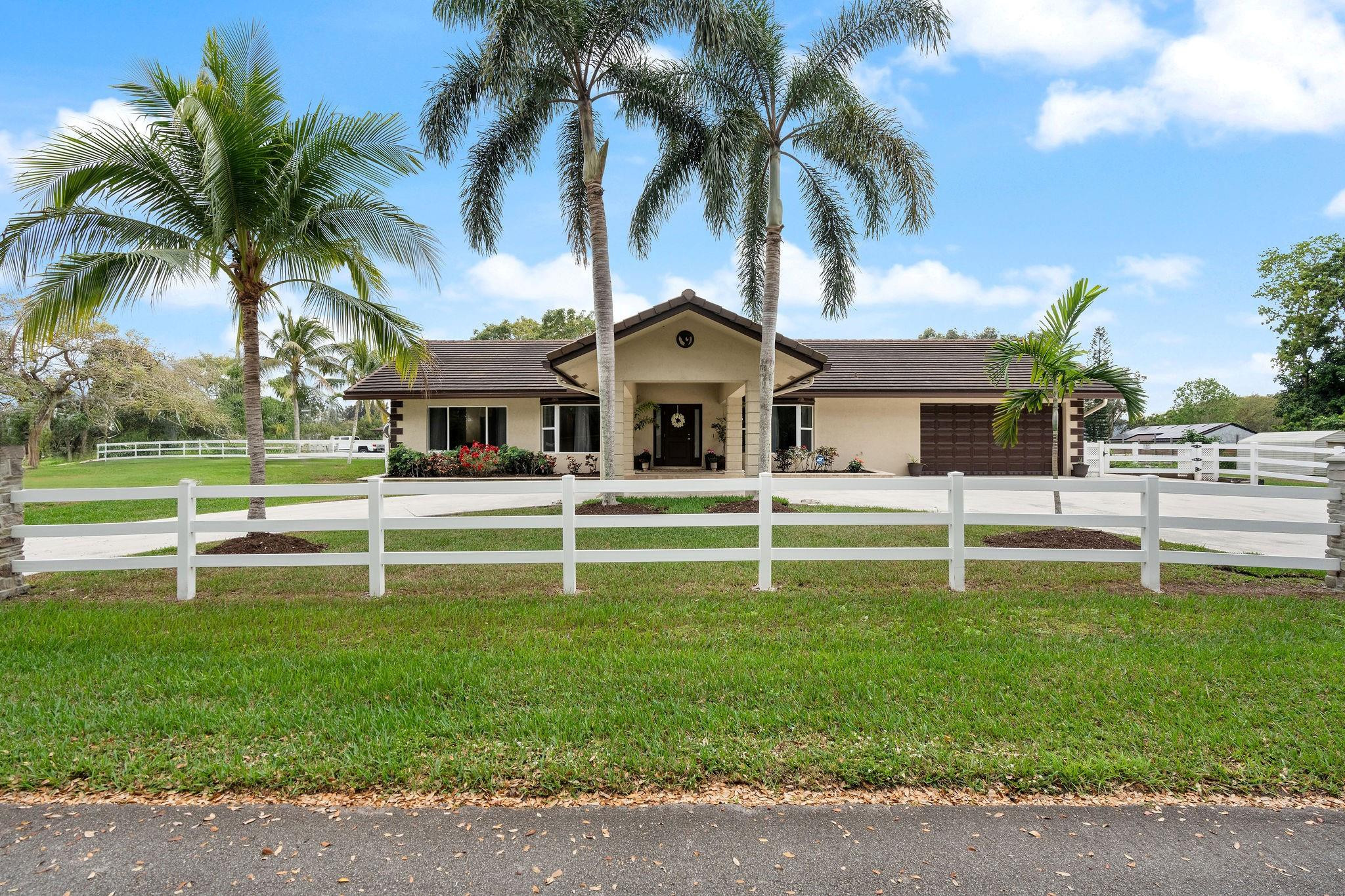 5711 Southwest 195th Terrace Southwest Ranches, FL 33332 - Photo 1 of 37 Photo 1