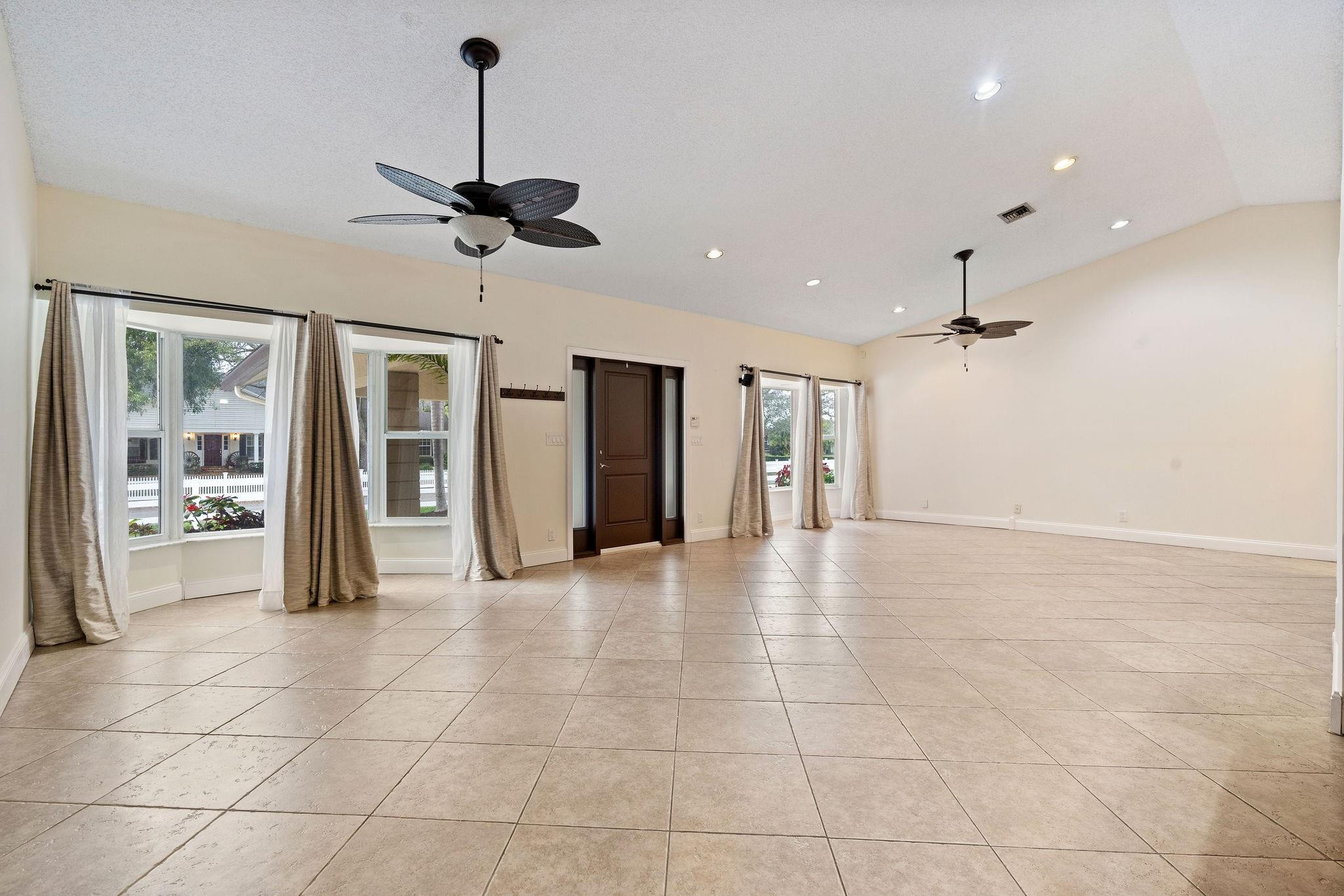 5711 Southwest 195th Terrace Southwest Ranches, FL 33332 - Photo 18 of 37 Photo 18
