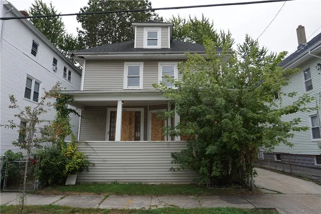 $300,000 | 208 California Avenue, Providence, RI 02905