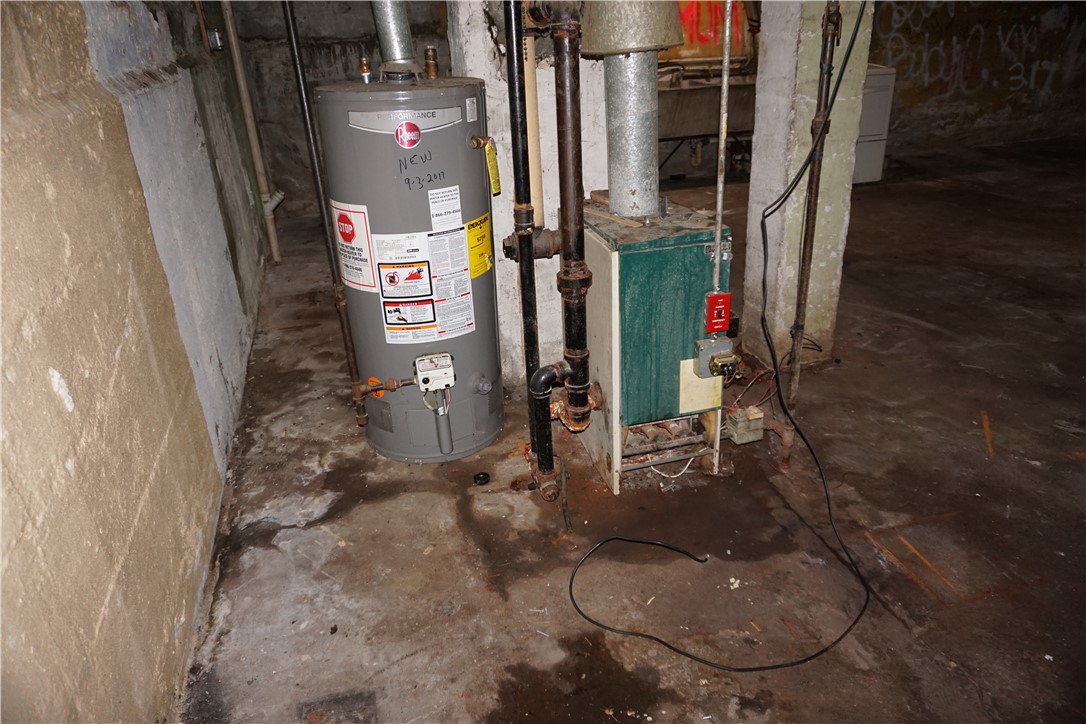 208 California Avenue Providence, RI 02905 - Photo 14 of 17