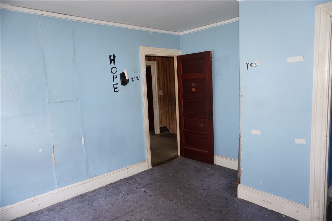 208 California Avenue Providence, RI 02905 - Photo 10 of 17