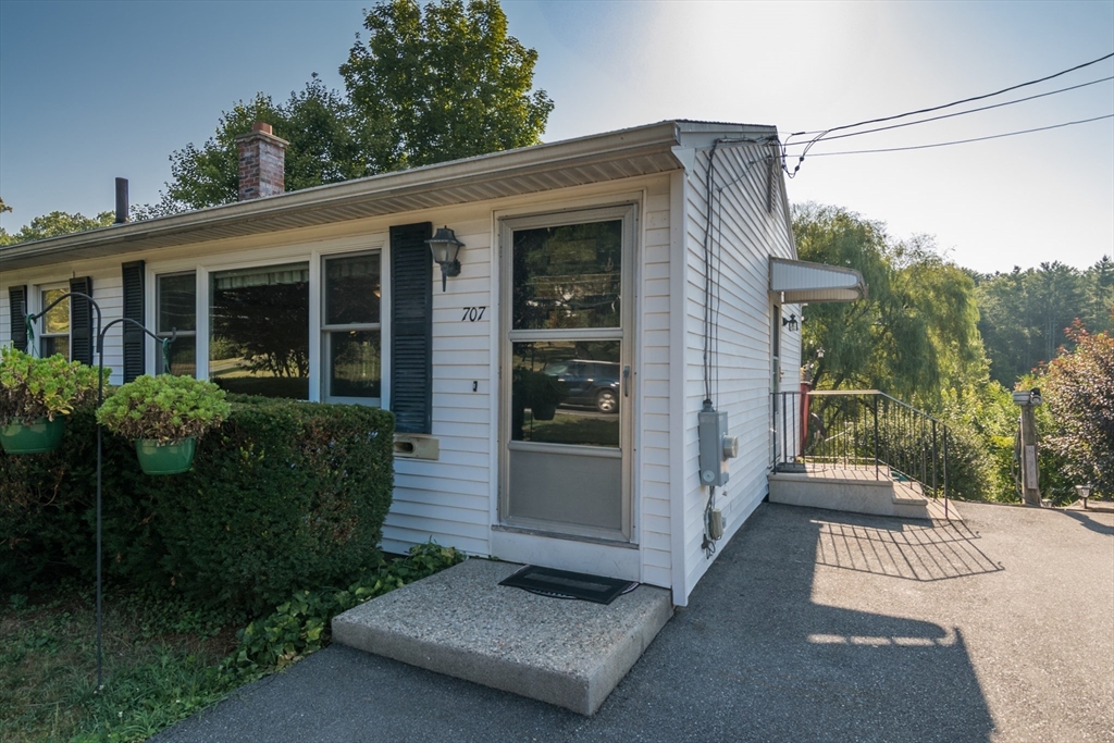 707 Bernardston Road Greenfield, MA 01301 - Photo 2 of 40 Gallery Image 2
