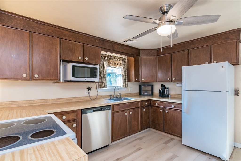 707 Bernardston Road Greenfield, MA 01301 - Photo 27 of 40 Gallery Image 27