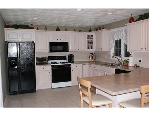 289 Plain Road West Greenwich, RI 02817 - Photo 3 of 12 Kitchen.