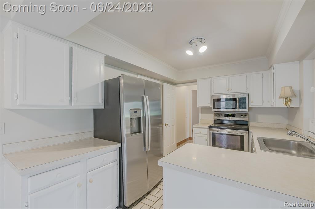 710 Basswood Drive Rochester Hills, MI 48309 - Photo 13 of 42