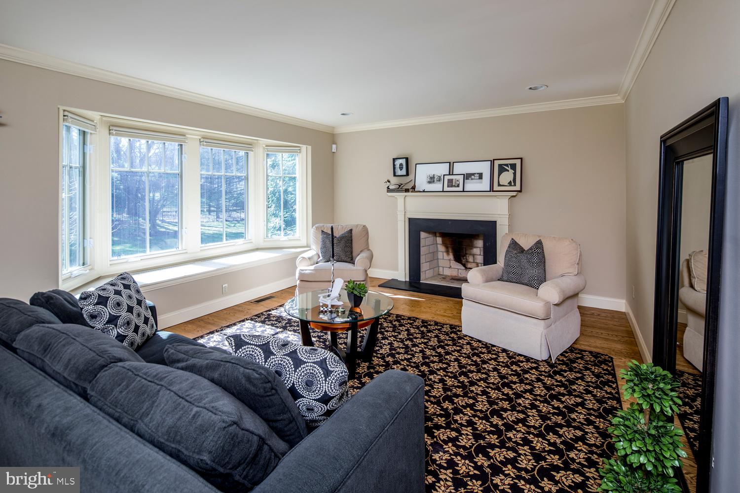 1810 Old Gulph Road Villanova, PA 19085 - Photo 4 of 24