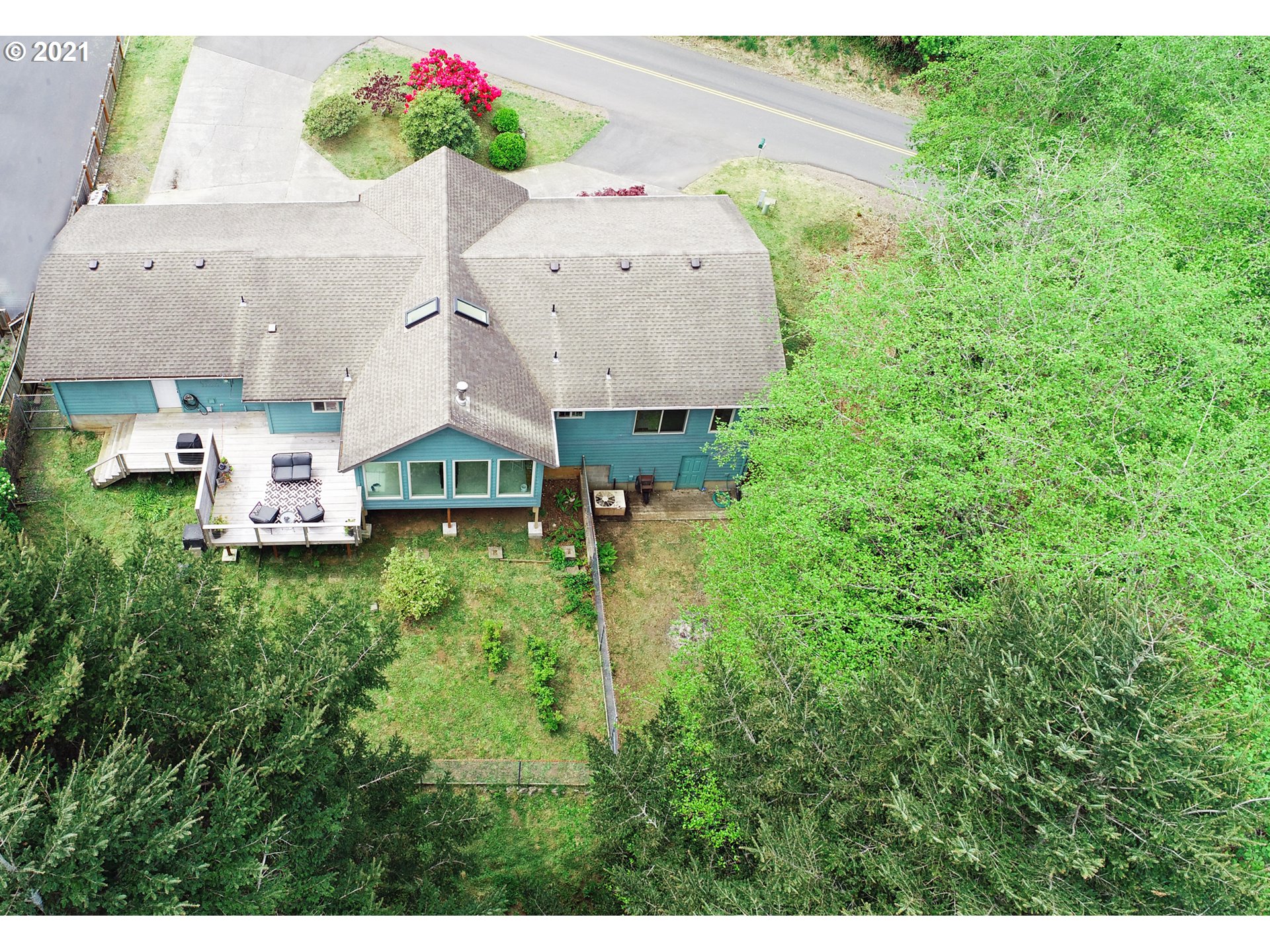 16754 Thompson Road Brookings, OR 97415 - Photo 27 of 32 Gallery Image 27
