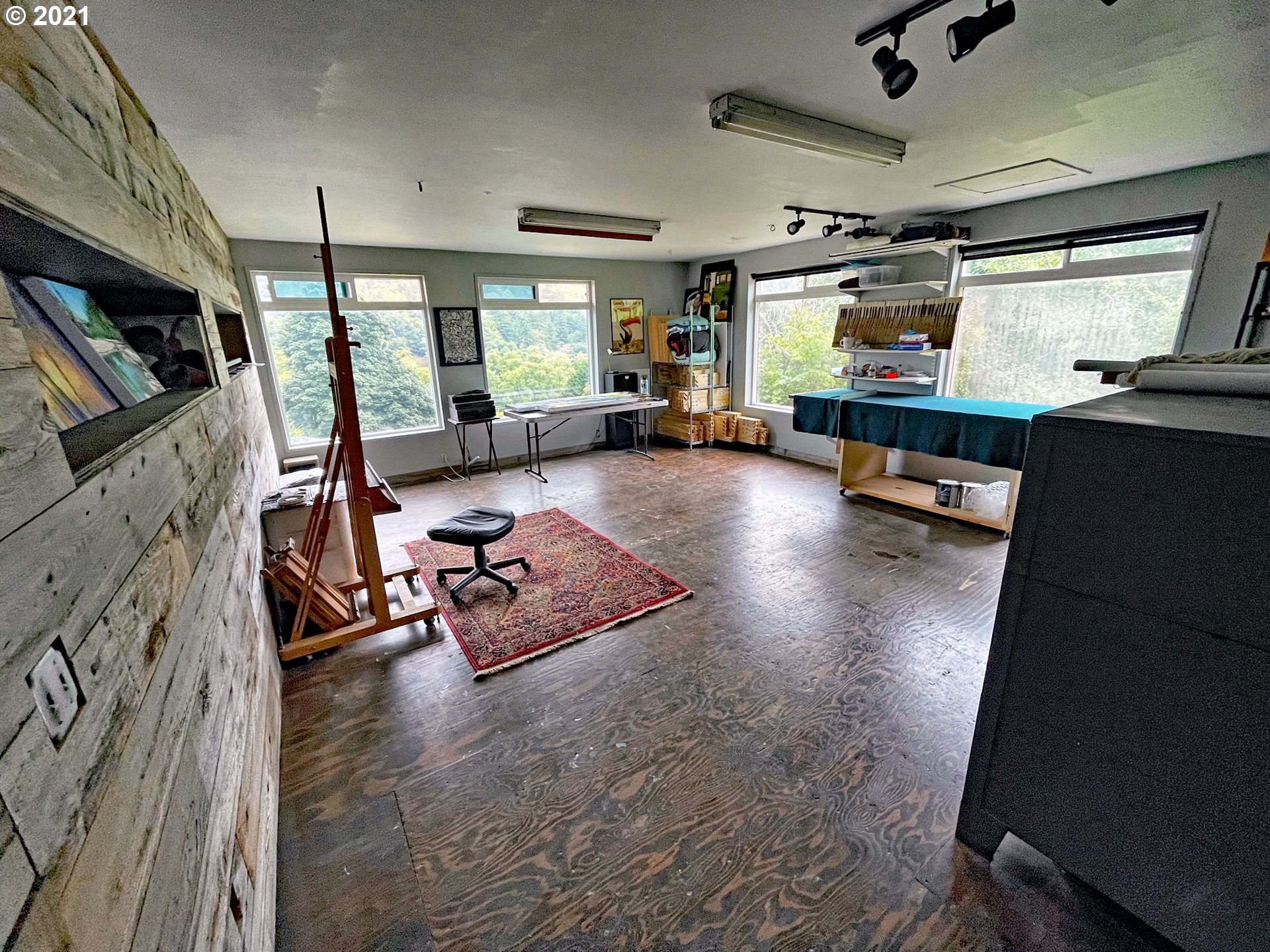 16754 Thompson Road Brookings, OR 97415 - Photo 30 of 32 Gallery Image 30