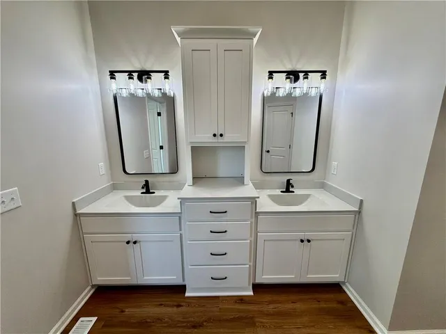 $385,000 | 318 Northeast 51st Road, Warrensburg, MO 64093