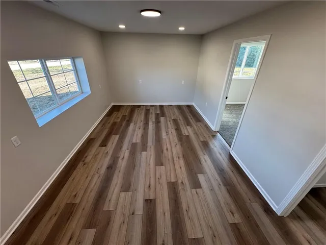 $385,000 | 318 Northeast 51st Road, Warrensburg, MO 64093