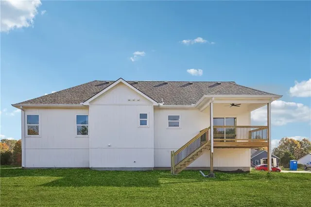 $385,000 | 318 Northeast 51st Road, Warrensburg, MO 64093