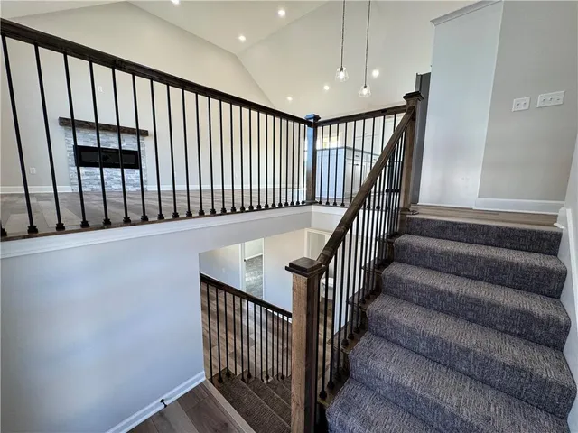 $385,000 | 318 Northeast 51st Road, Warrensburg, MO 64093