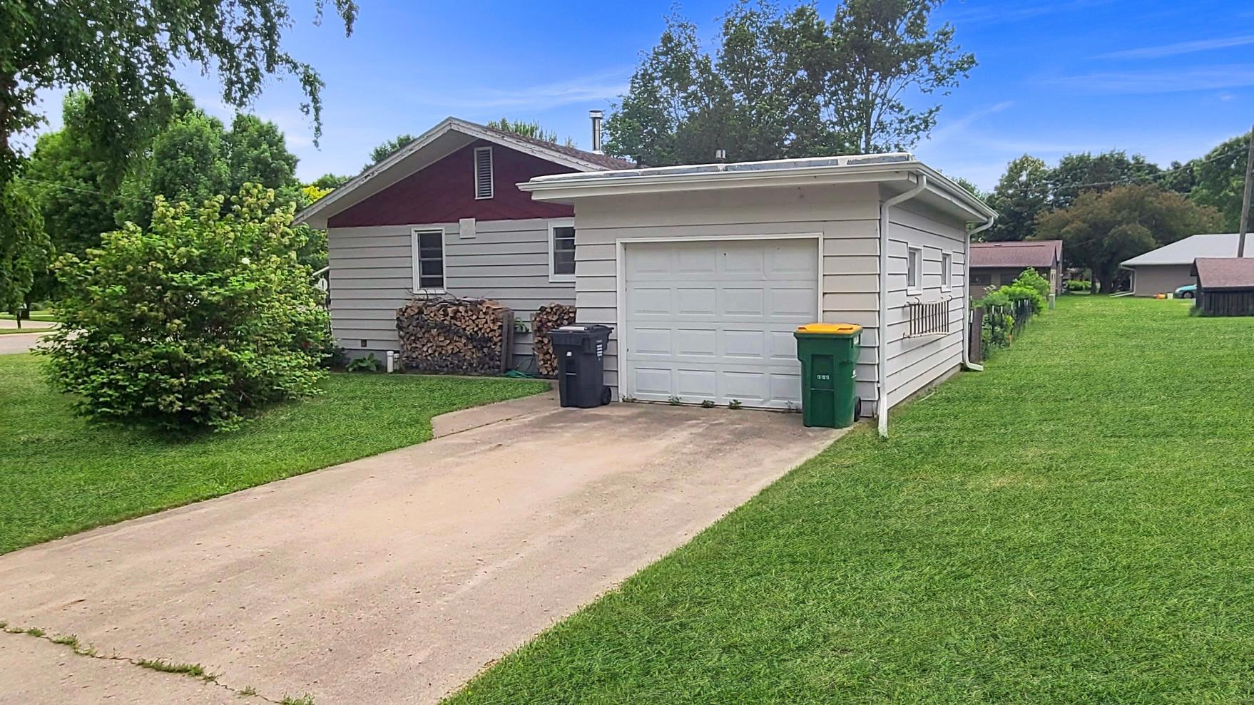 400 Cottage Avenue Hendricks, MN 56136 - Photo 10 of 28
