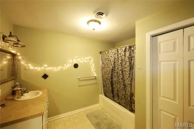 $169,900 | 120 South West Street, Perryville, MO 63775