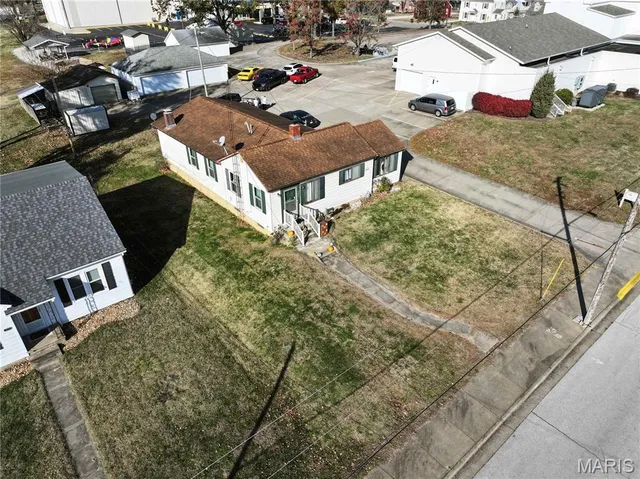 $169,900 | 120 South West Street, Perryville, MO 63775