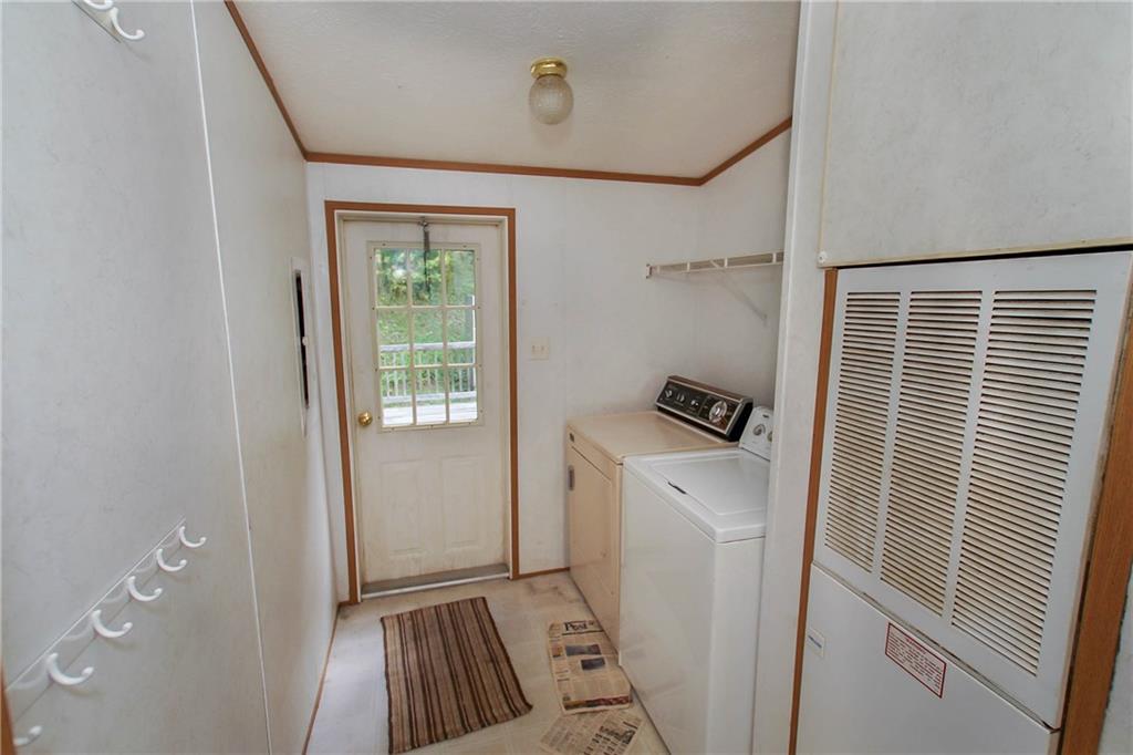 318 Hackelbender Road Mount Morris, PA 15349 - Photo 13 of 23