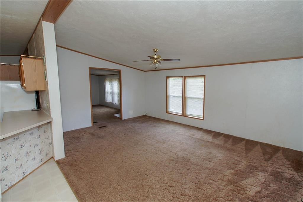 318 Hackelbender Road Mount Morris, PA 15349 - Photo 5 of 23