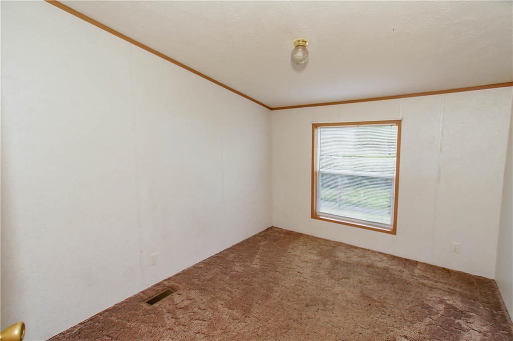 318 Hackelbender Road Mount Morris, PA 15349 - Photo 9 of 23