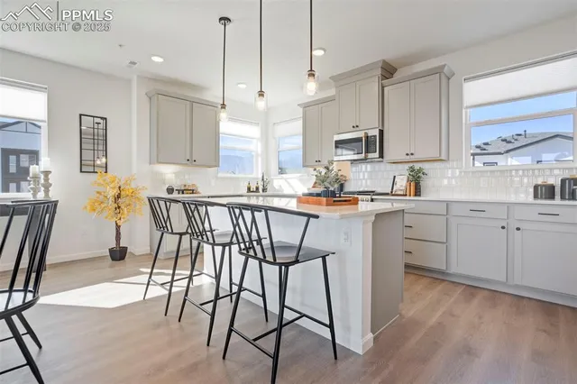 $654,900 | 897 Beckton Heights, Colorado Springs, CO 80907