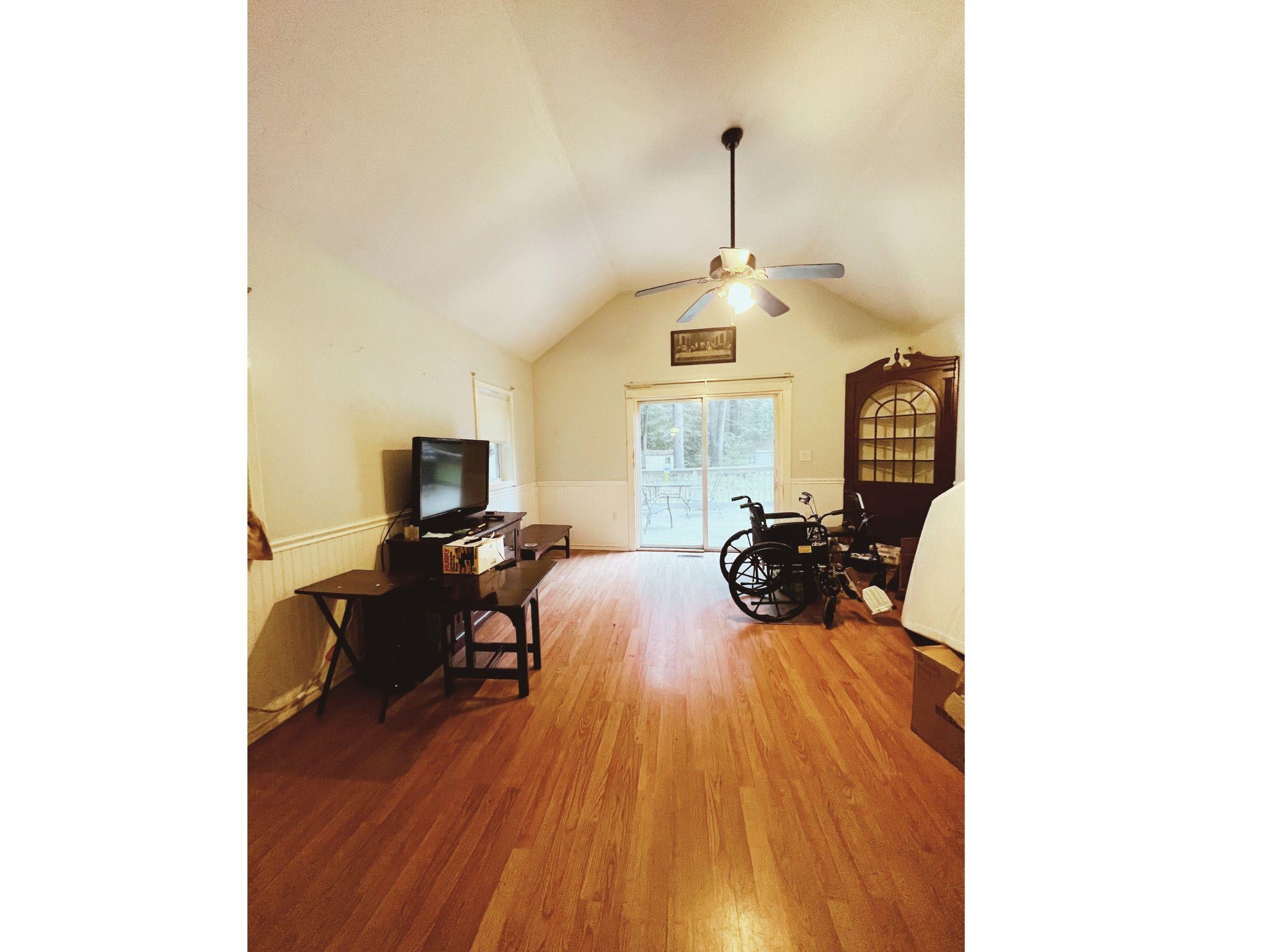 7 Tobacco Road Derry, NH 03038 - Photo 3 of 18 Gallery Image 3