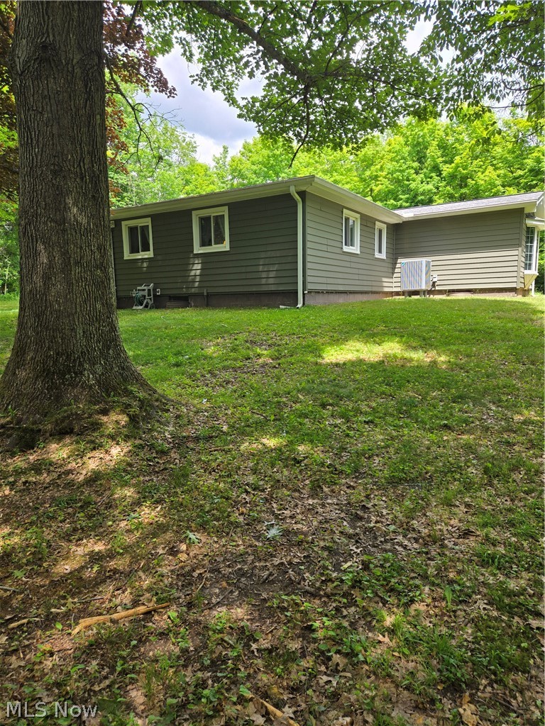 15610 Claridon Troy Road Burton, OH 44021 - Photo 4 of 22
