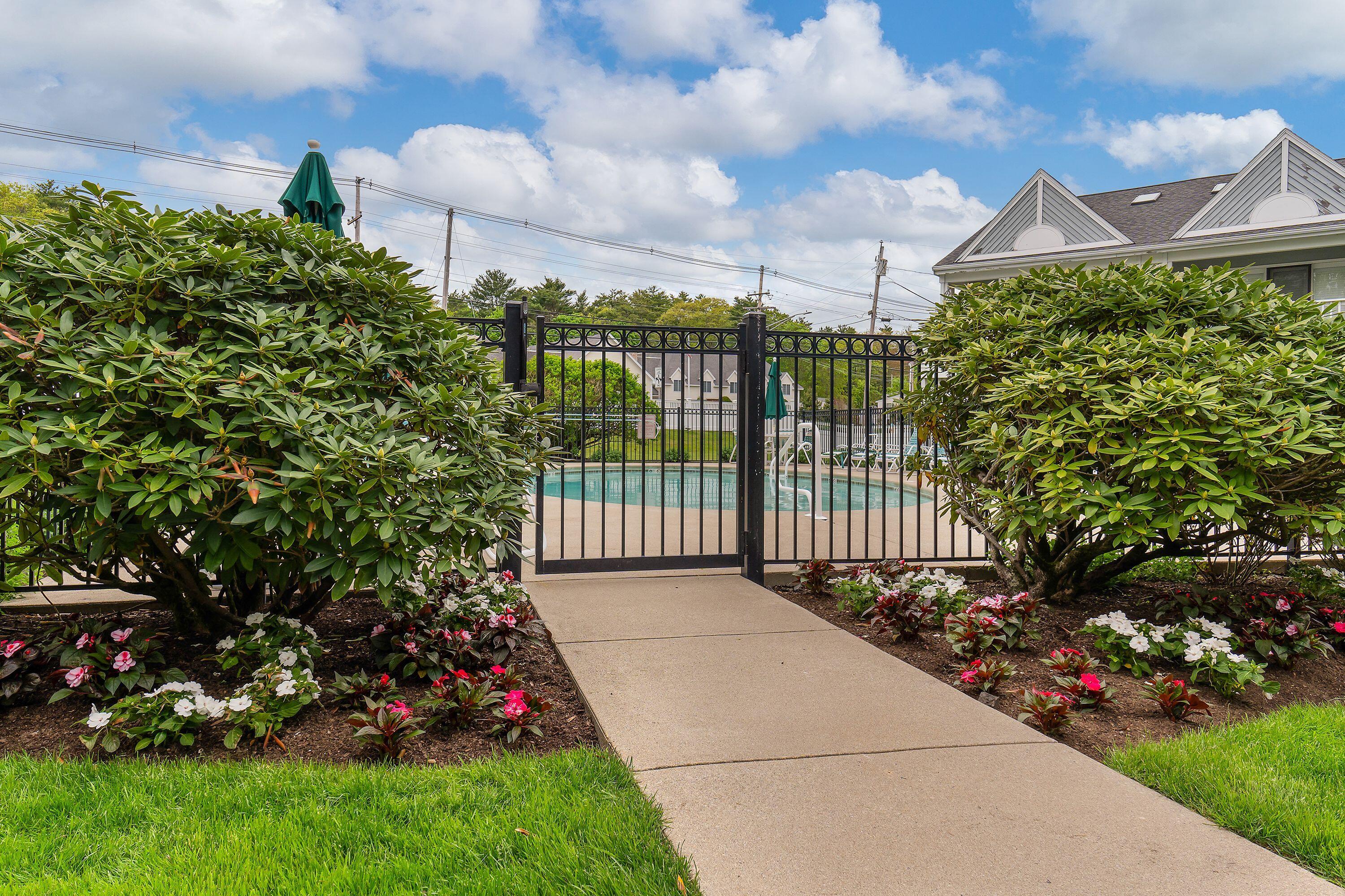 444 Main Street, Unit 110 Ogunquit, ME 03907 - Photo 12 of 19 Beautifully Manincured Gardens