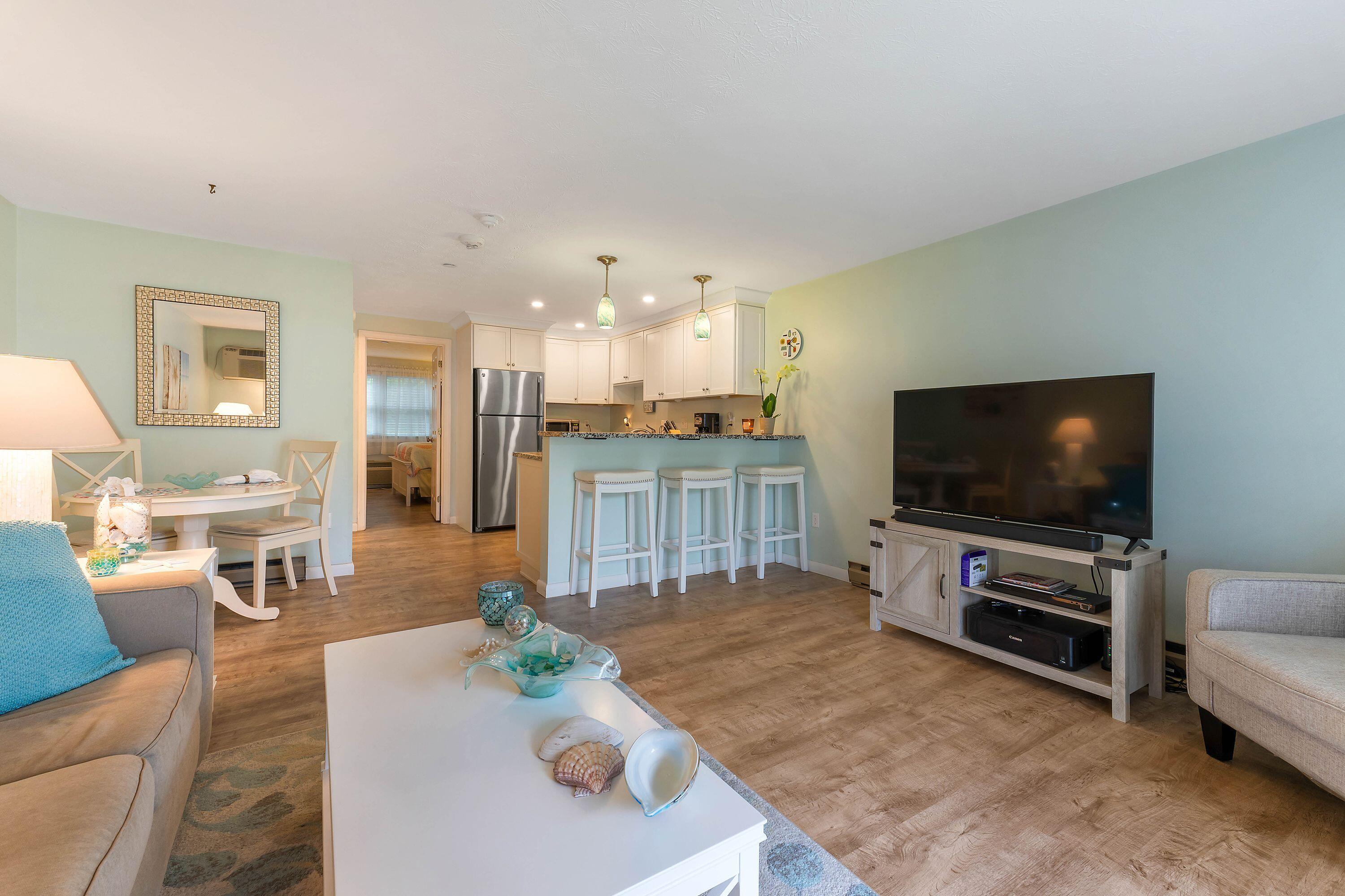 444 Main Street, Unit 110 Ogunquit, ME 03907 - Photo 4 of 19 Relaxed Open Living