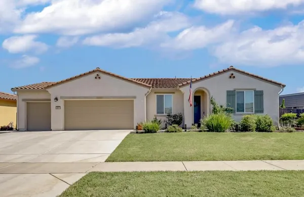 $599,900 | 2011 Coffee Creek Way, Plumas Lake, CA 95961
