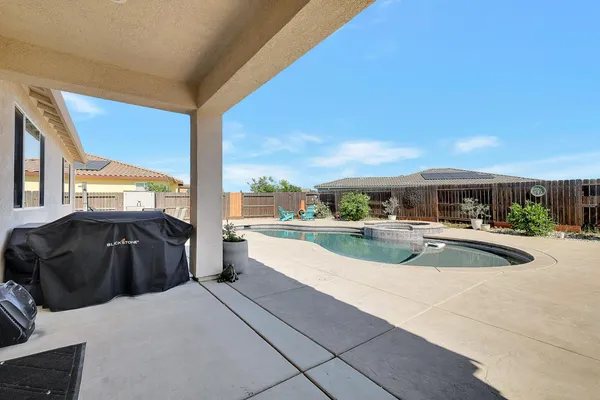 $599,900 | 2011 Coffee Creek Way, Plumas Lake, CA 95961