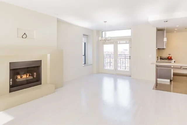 $7,500 | 755 Boylston Street, Unit 801, Boston, MA 02116