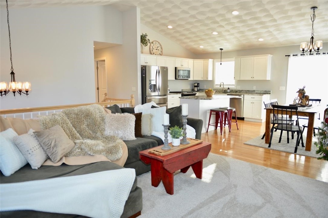 375 Ledge Road Coventry, RI 02816 - Photo 3 of 35 Gallery Image 3
