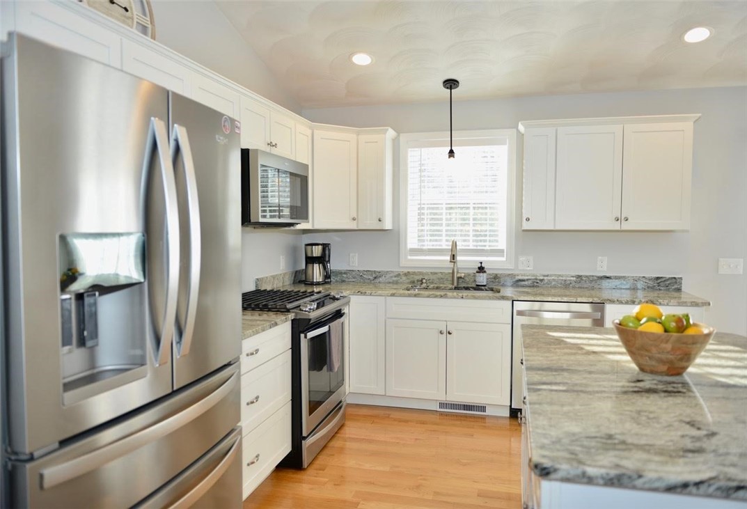 375 Ledge Road Coventry, RI 02816 - Photo 5 of 35 Gallery Image 5
