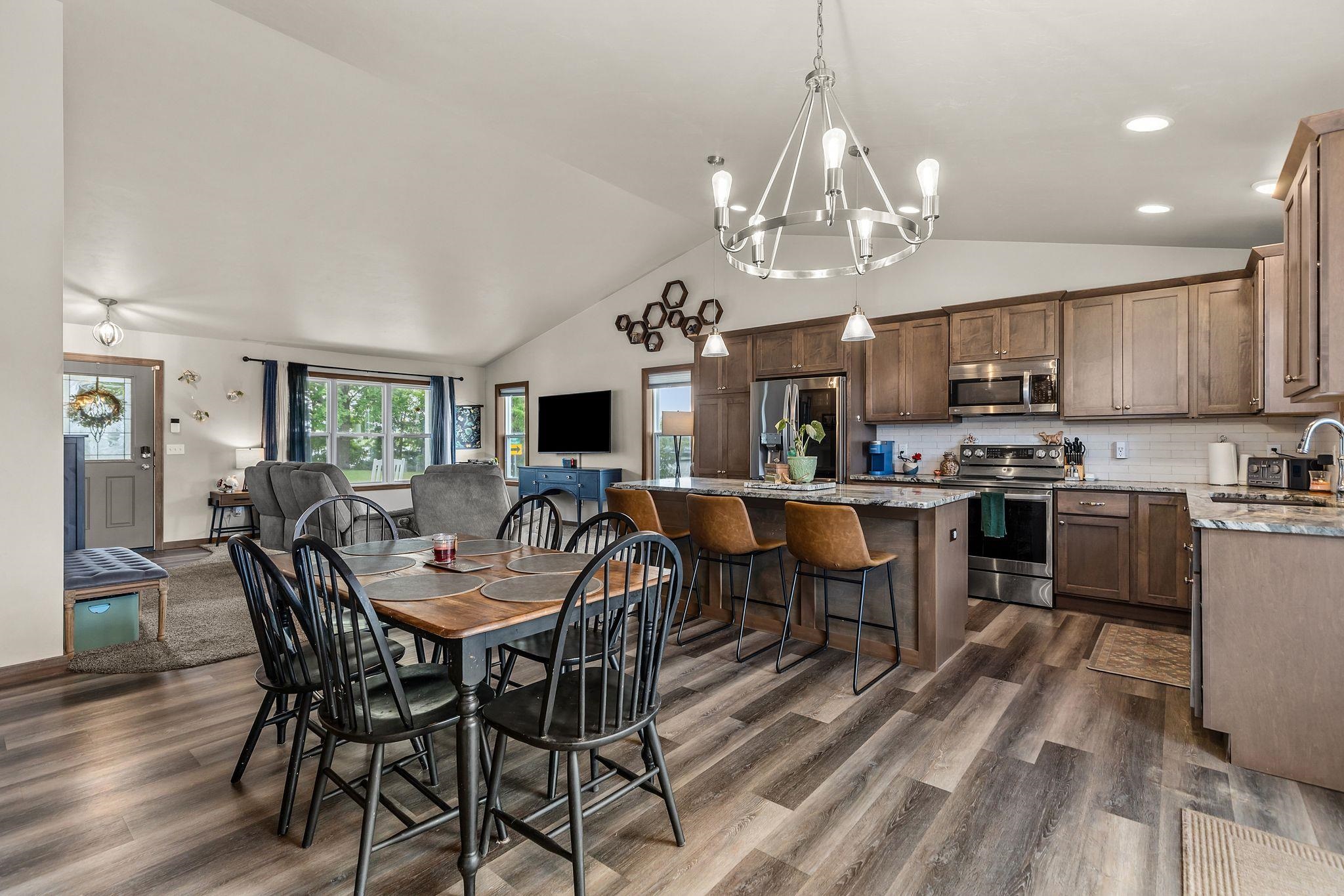 607 West 5th Street Shawano, WI 54166 - Photo 4 of 33