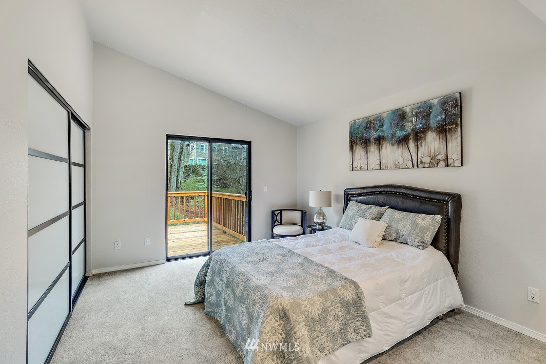 2056 Southeast 8th Place Renton, WA 98057 - Photo 11 of 19