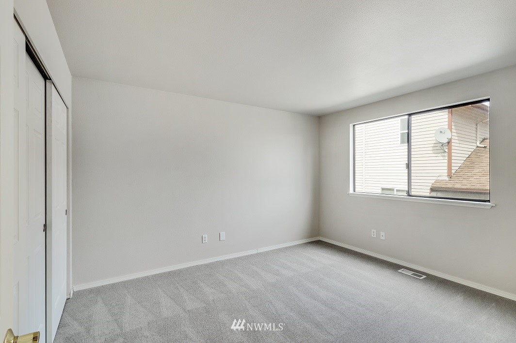 2056 Southeast 8th Place Renton, WA 98057 - Photo 14 of 19