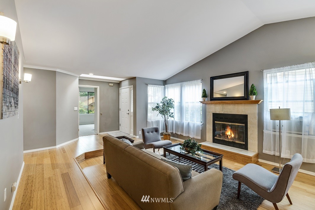 2056 Southeast 8th Place Renton, WA 98057 - Photo 4 of 19