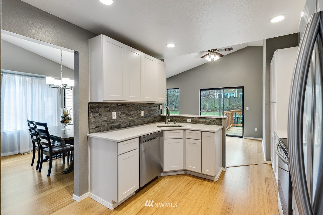 2056 Southeast 8th Place Renton, WA 98057 - Photo 7 of 19