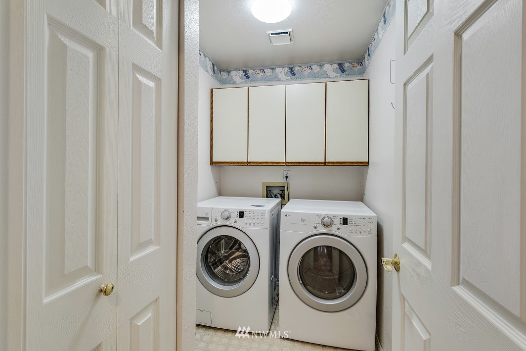 2056 Southeast 8th Place Renton, WA 98057 - Photo 10 of 19