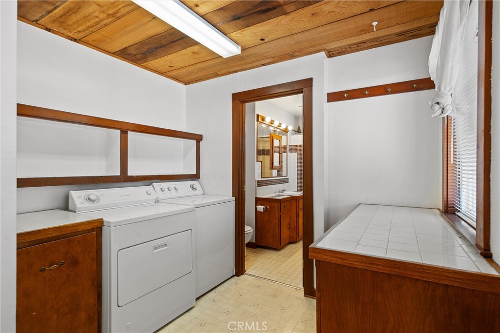 529 South Shasta Street Willows, CA 95988 - Photo 25 of 29 a room with storage and utility