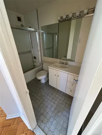 $4,000 | 27 Ludlow Street, Yonkers, NY 10705