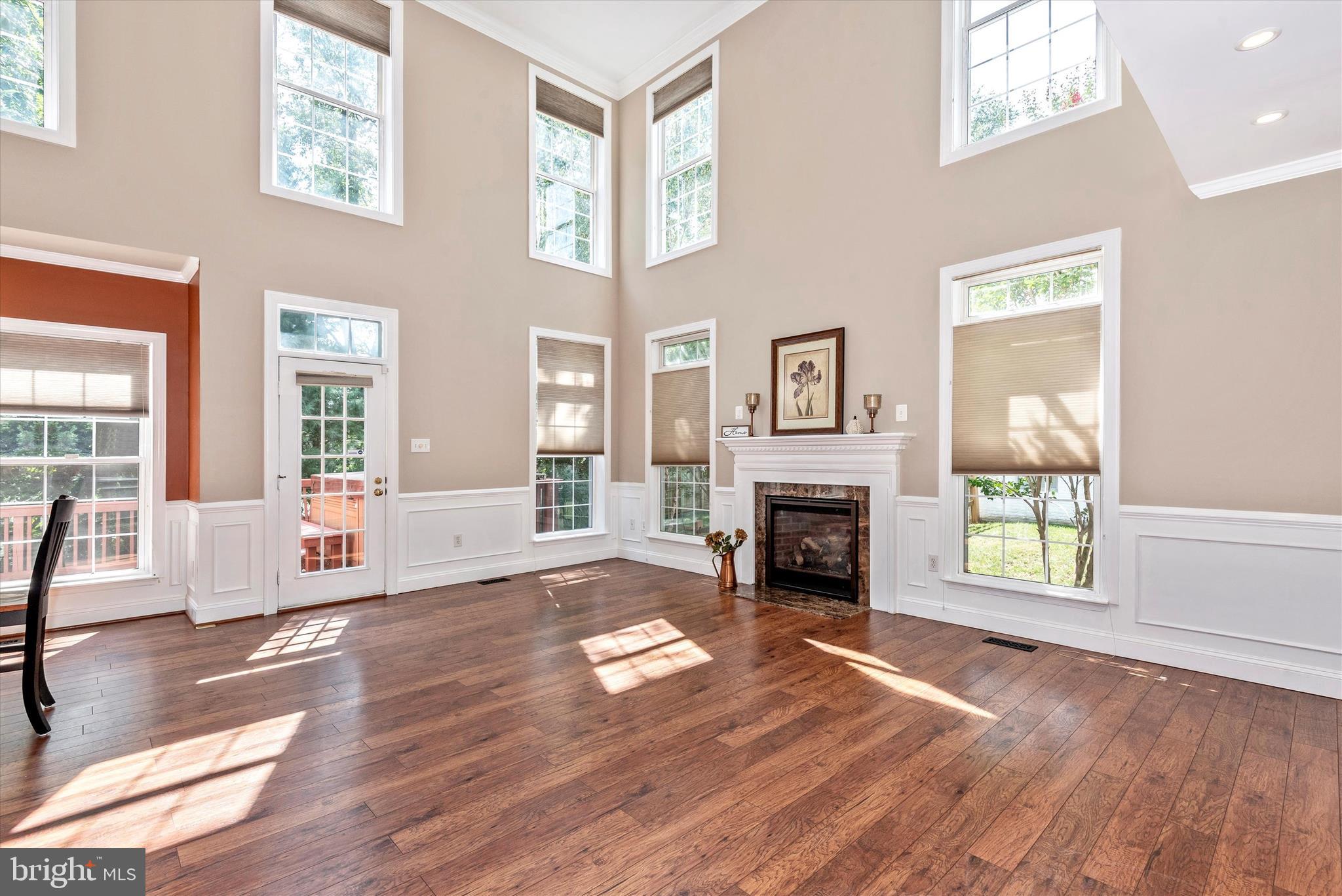 6 Summit Ridge Court Germantown, MD 20874 - Photo 11 of 49 Light-Filled with French Door Exit to Deck