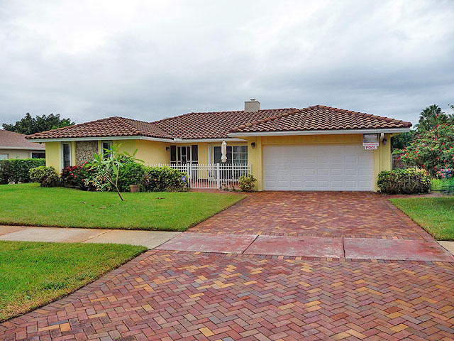 17735 Foxglove Lane Boca Raton, FL 33487 - Photo 1 of 21 Exterior Front
