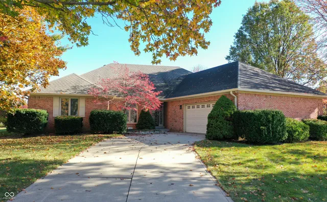 $328,000 | 1931 Lakeside Lane, Indianapolis, IN 46229