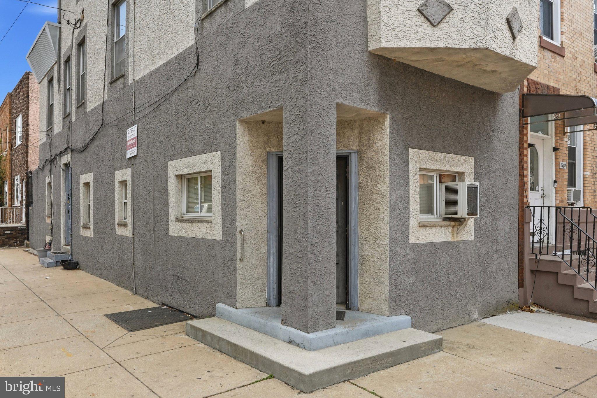 1500 West Ritner Street Philadelphia, PA 19145 - Photo 2 of 15 Charming urban corner entrance.
