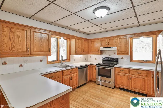 $389,800 | 9160 Furnace Road, Slatington, PA 18080